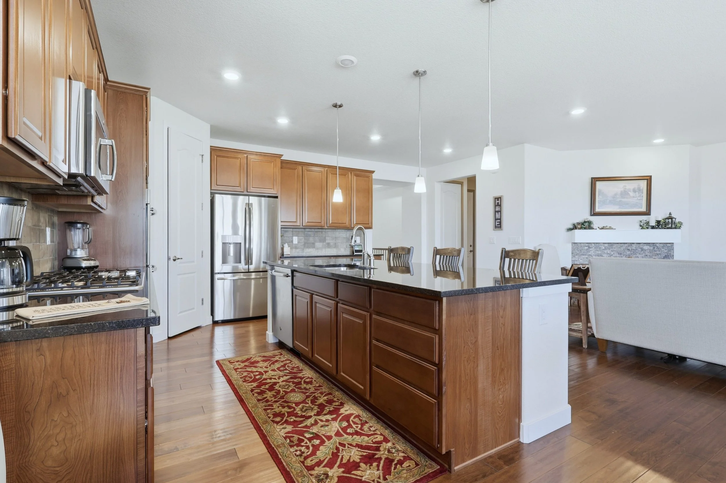 7022 Hyland Hills St Castle-print-015-016-a  015-4200x2799-300dpi.jpg