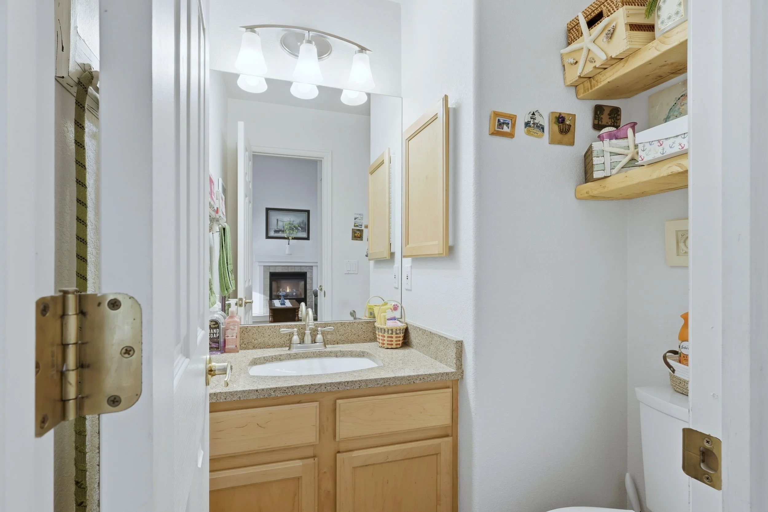 2126 S Espana St Aurora CO-print-021-018-a 021-4200x2800-300dpi.jpg