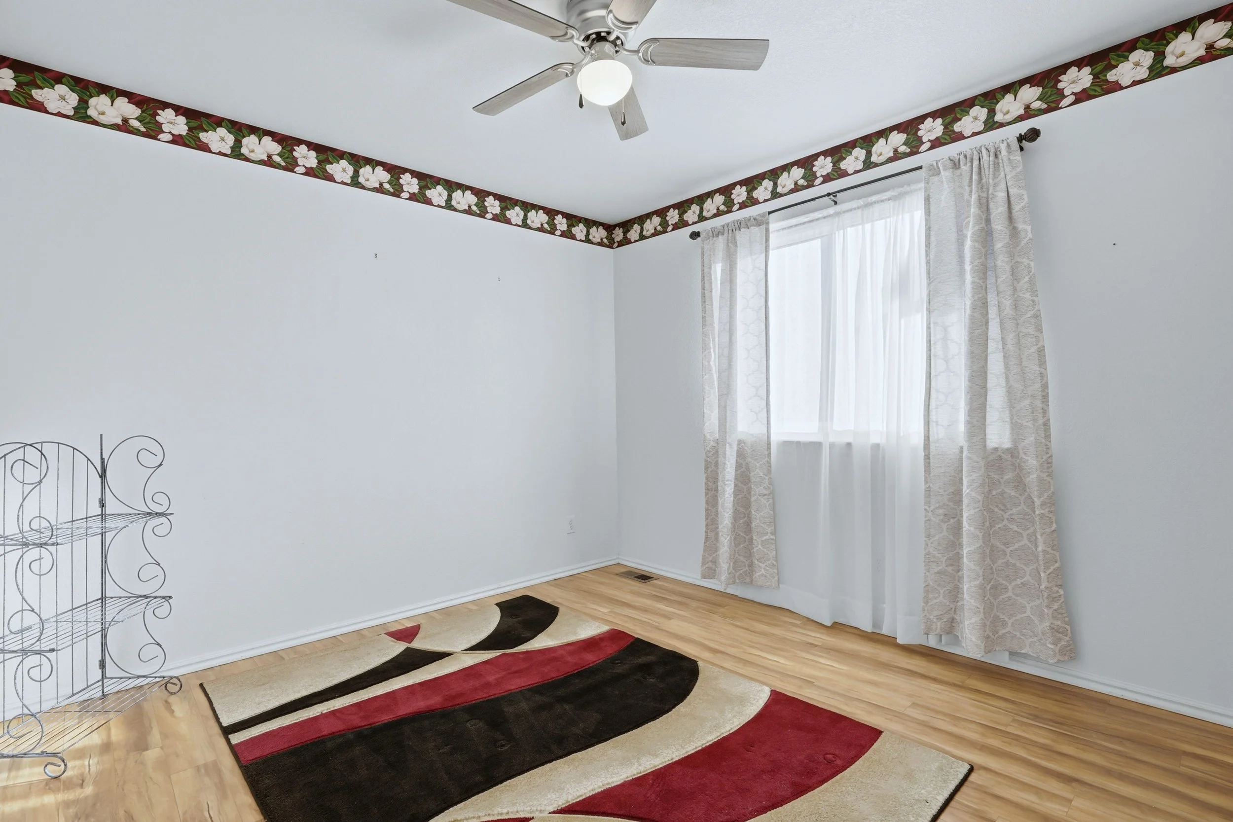 2126 S Espana St Aurora CO-print-028-021-a 028-4200x2800-300dpi.jpg