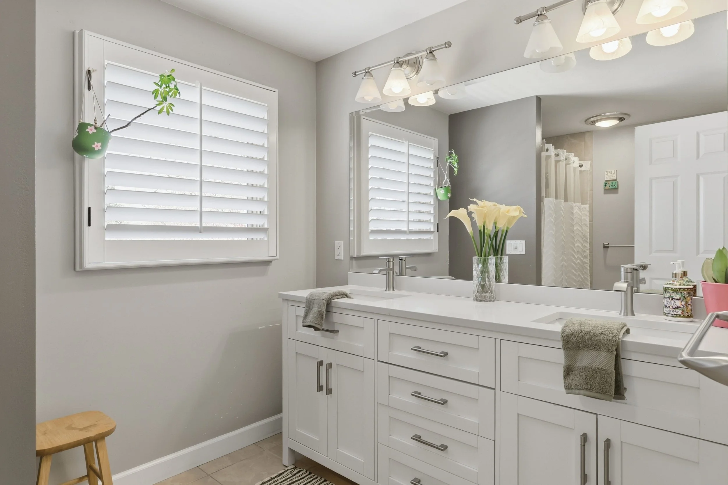 5812 S Geneva St Greenwood-print-038-008-a 035-4200x2800-300dpi.jpg