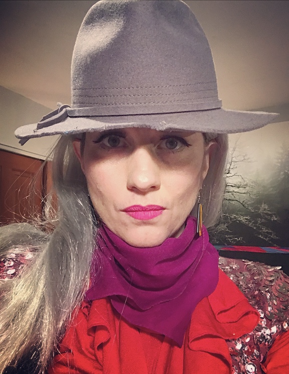 FiveFootTwoToo - Lady Gaga Gag