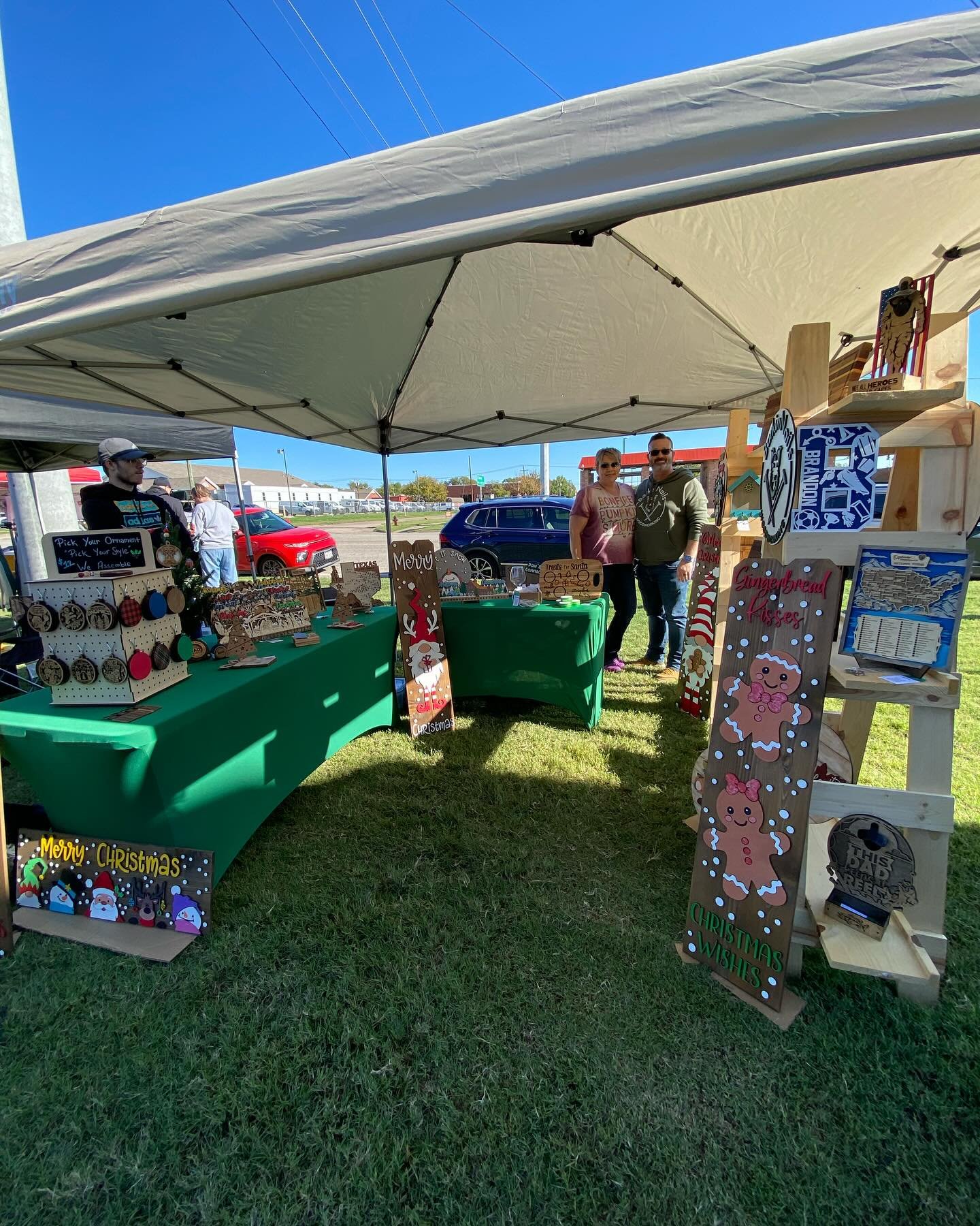 The MARKET IS OPEN! Join us today till 3pm and shop 85+ artisan craft vendors featuring holiday crafts, baked goods, home decor, candles, soaps, jewelry, food and more! #forneyarts #artisanmarket #forneytx