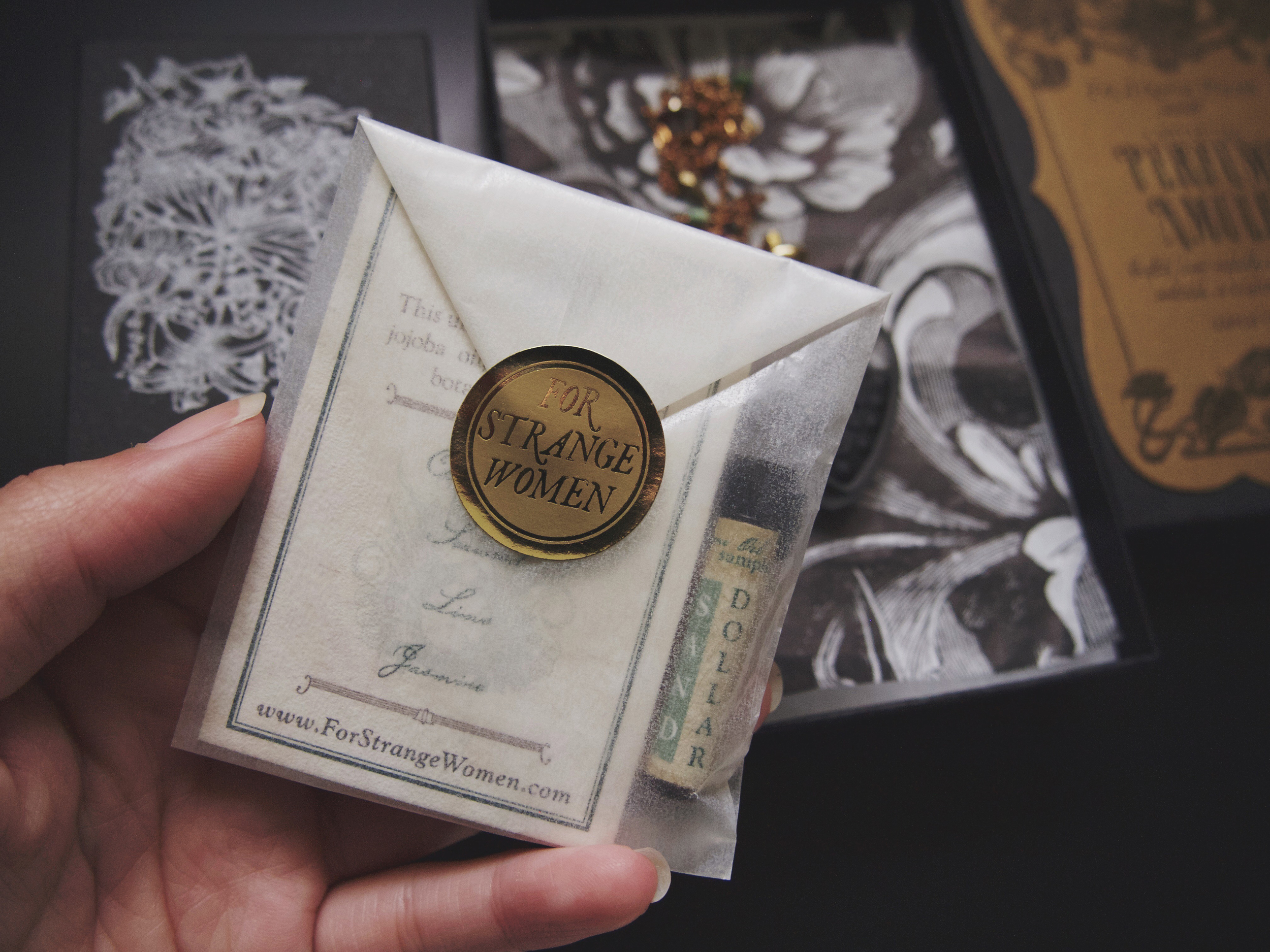 single sample vial of 'sand dollar'