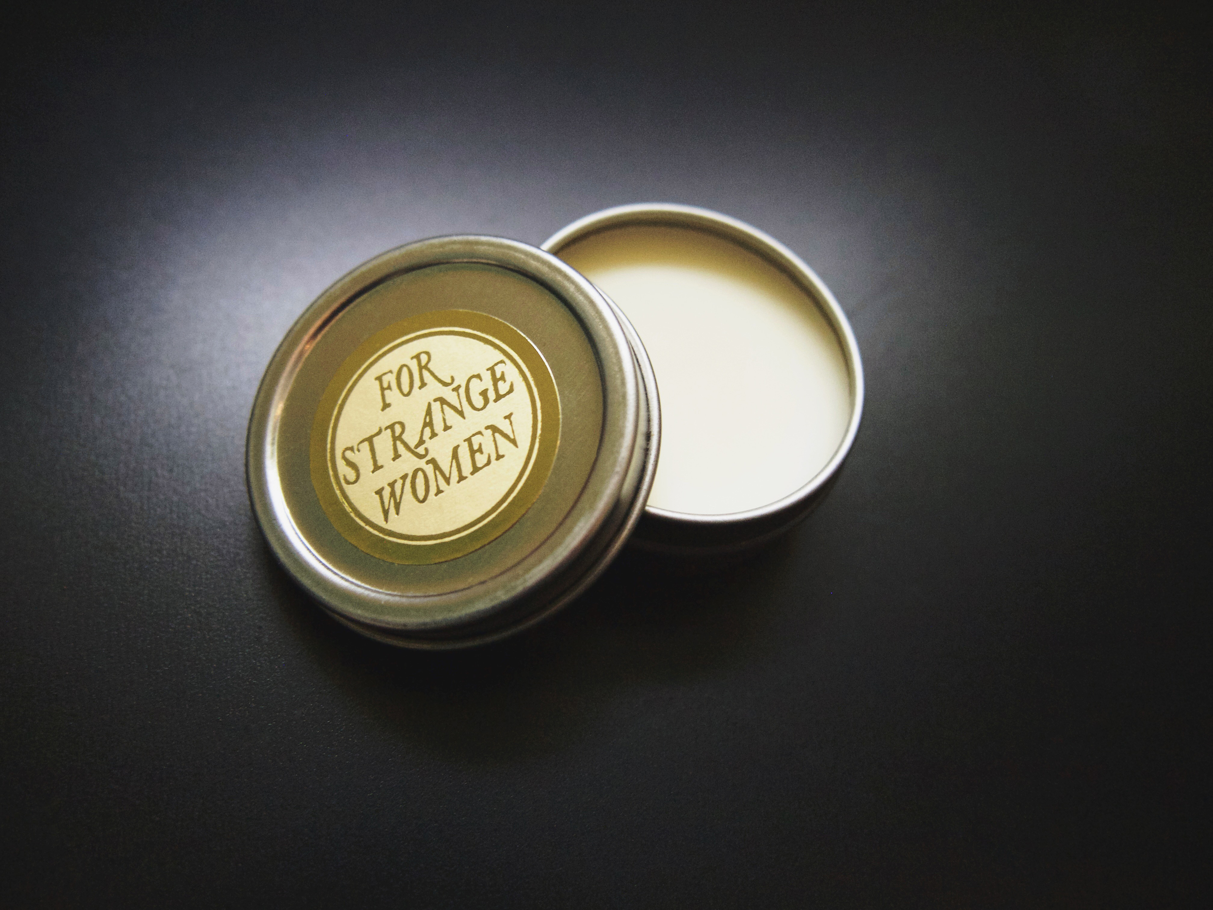 for strange women's perfume enhancing fixative base