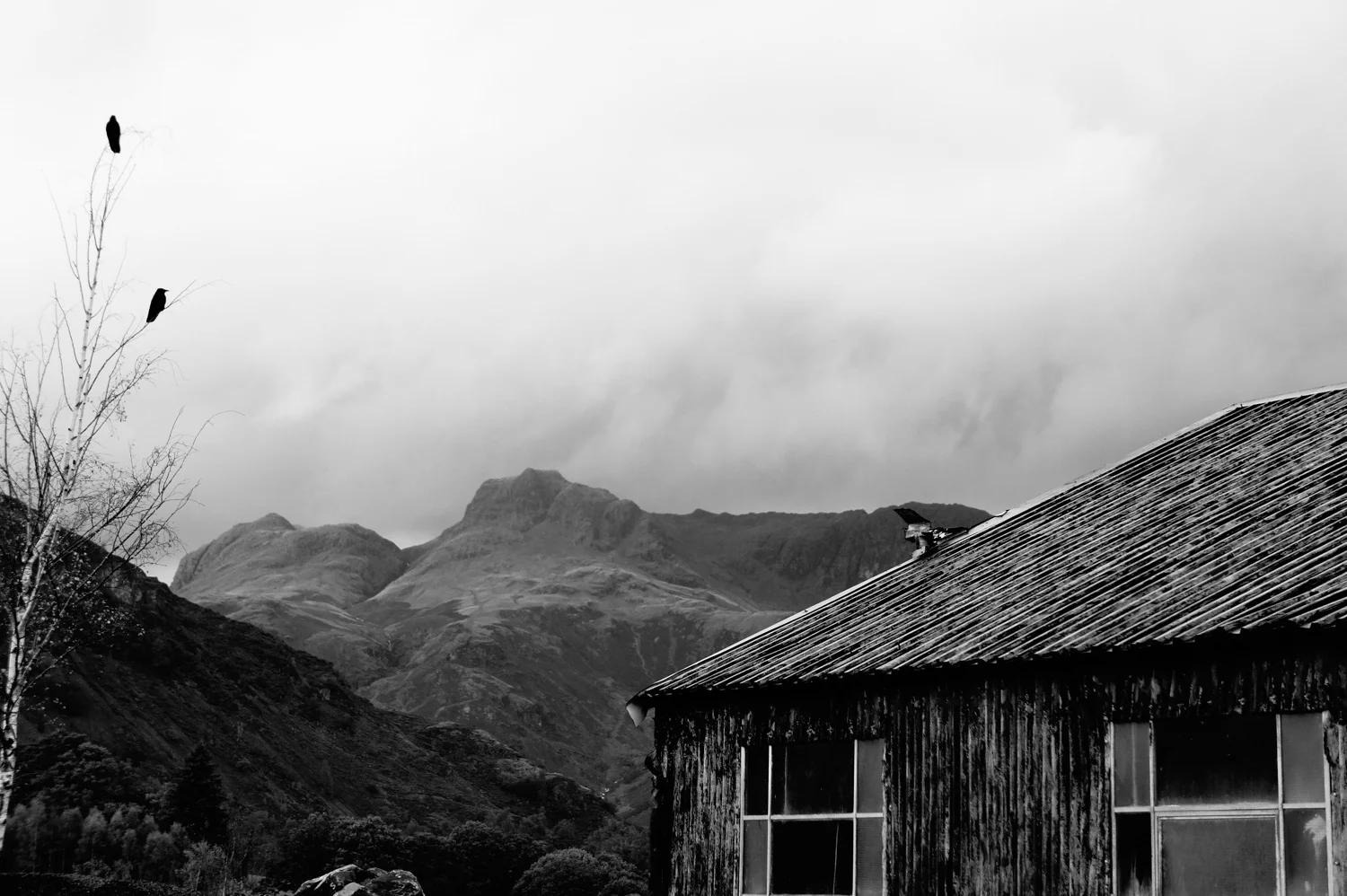 langdale_pikes_black_and_white.jpg