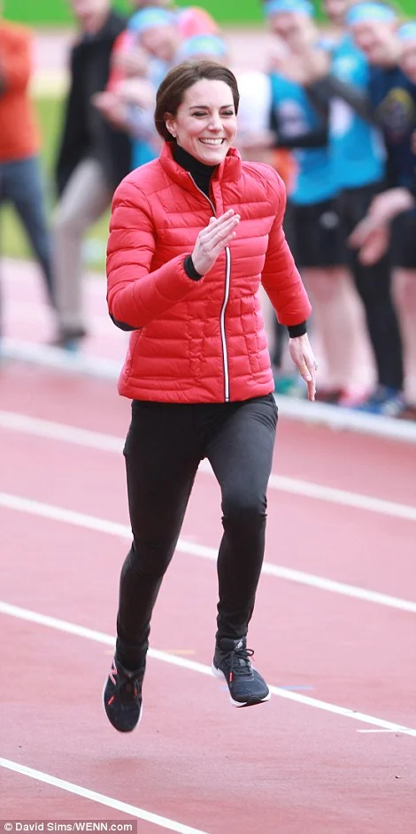 Kate Middleton in Perfect Moment6.jpg