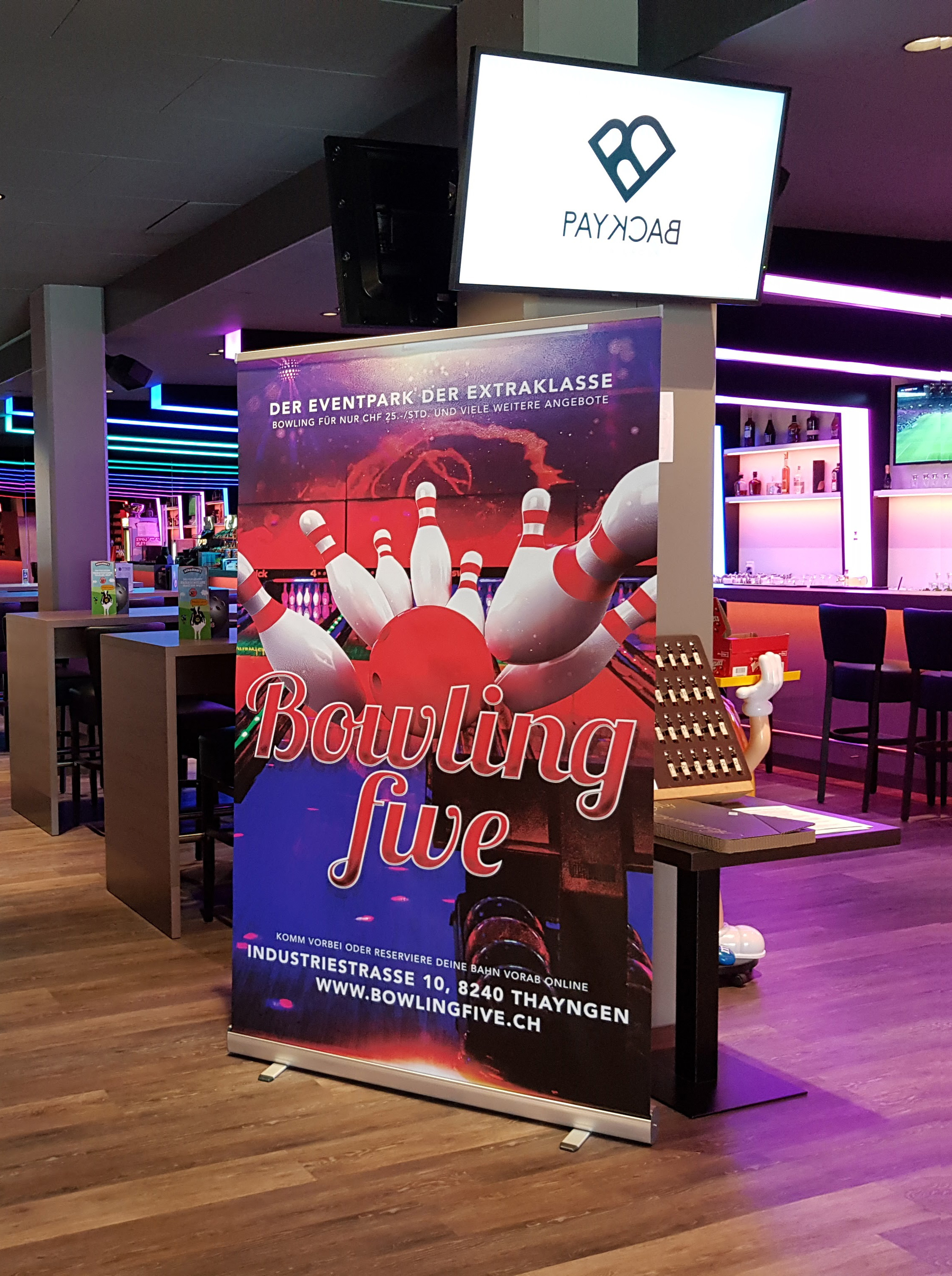 rollup-display-banner-200x120-bowlingfive.jpg