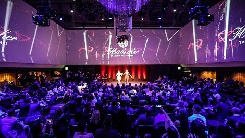 Hübscher Catwalk mit Gianina Live am Finale 2019