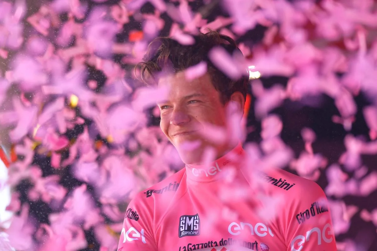 Bob Pretty in Pink - 2.jpg