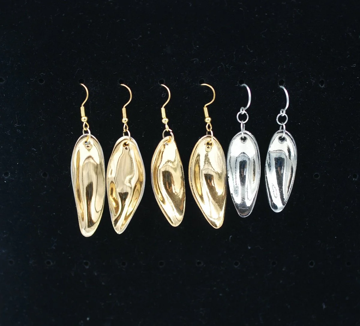 Penny-Little-Comet-porcelain-earrings-with-gold-lustre.jpg