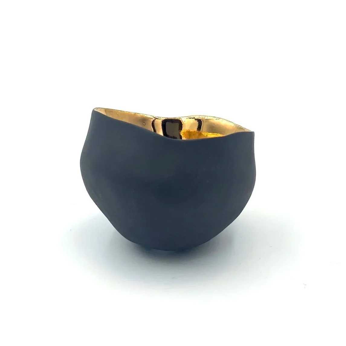 Penny-Little-Ceramics-Black-and-gold-pebble-bowl.jpg