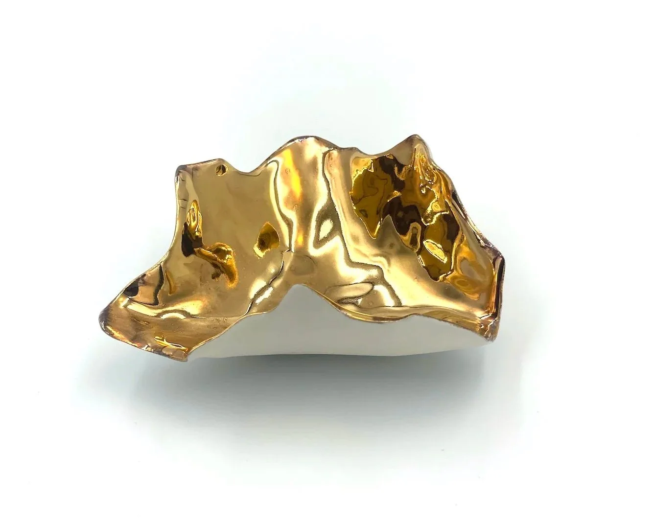 Penny-Little-Ceramics-White-and-gold-statement-piece-1-c.jpg