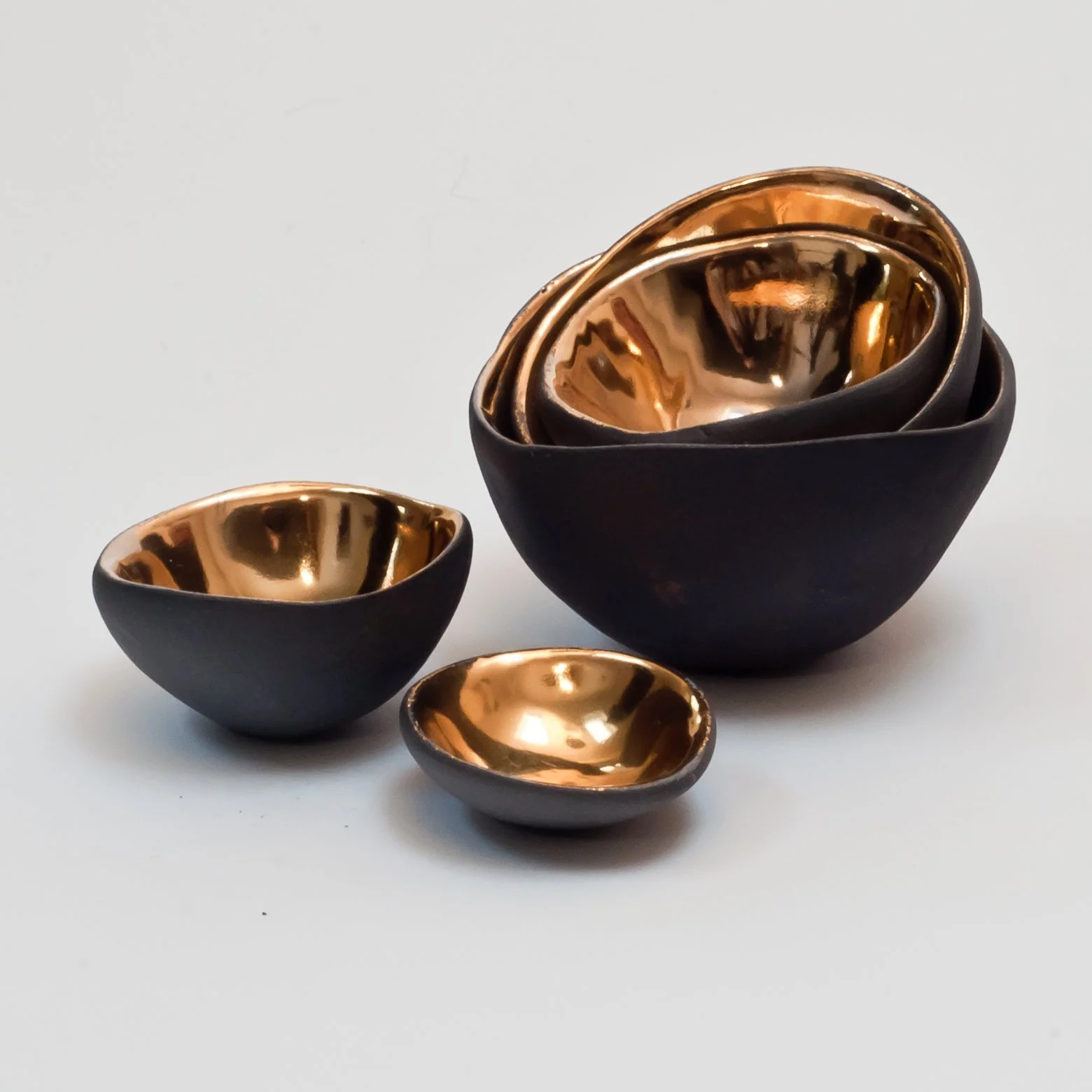Penny_Little_Ceramics_Stack_5_Miniature_Black_Porcelain_Gold_Lustre_Bowls_at_3.jpg