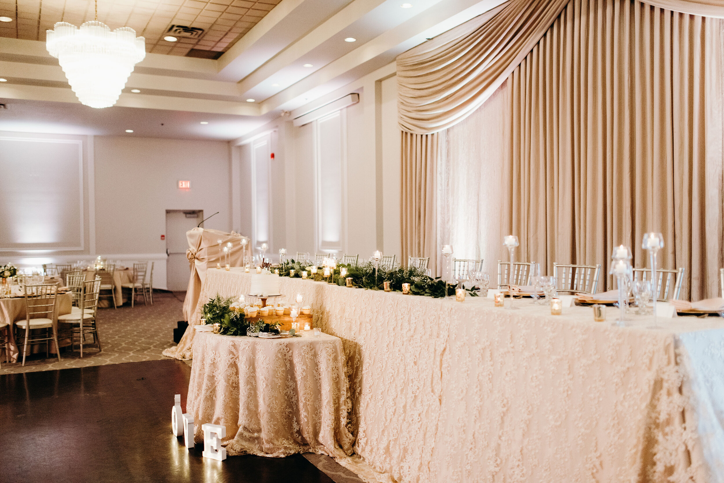 wedding-venue-reception-venues-mississauga-banquet-hall (7).jpg