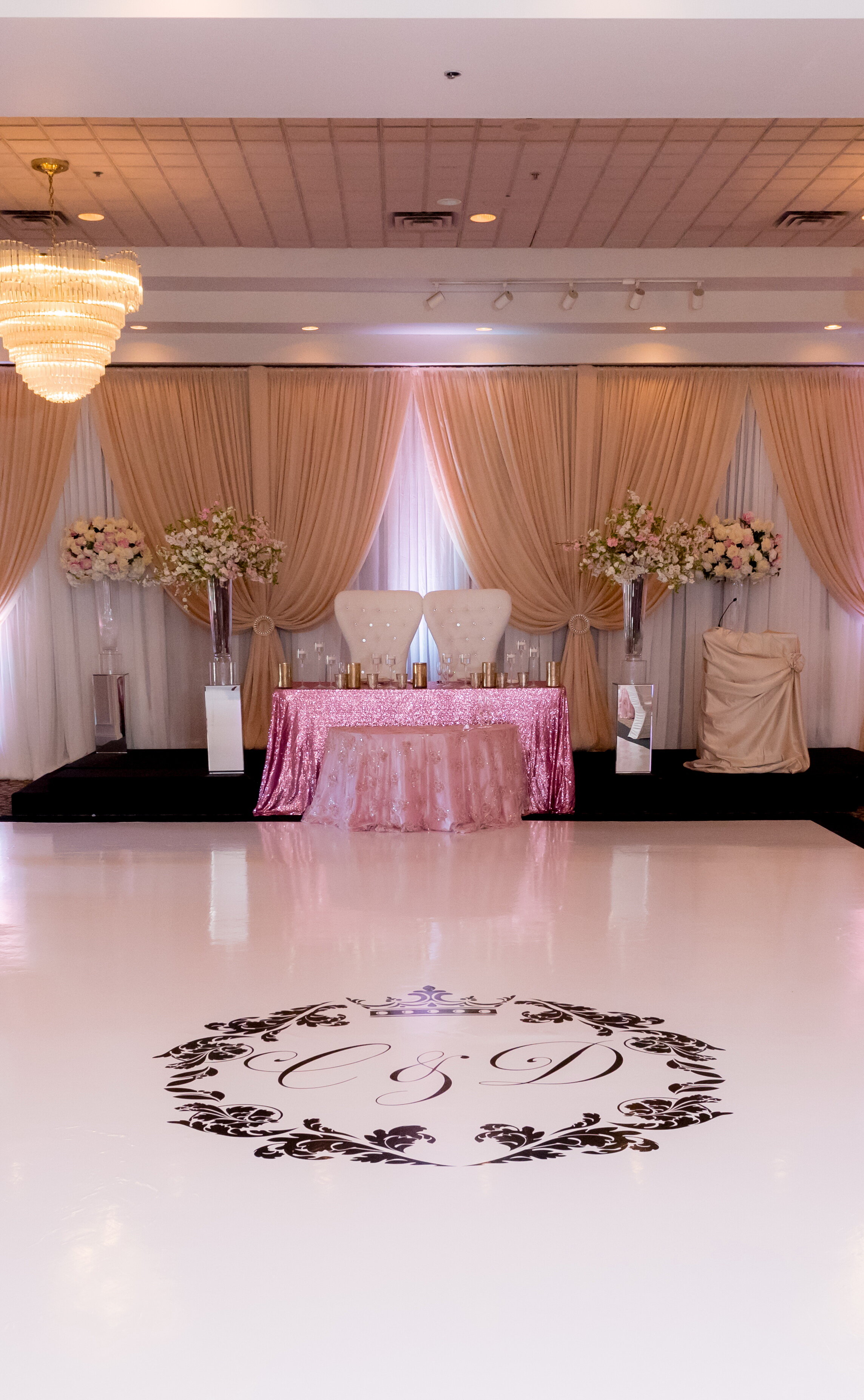wedding-venue-reception-venues-mississauga-banquet-hall (2).jpg