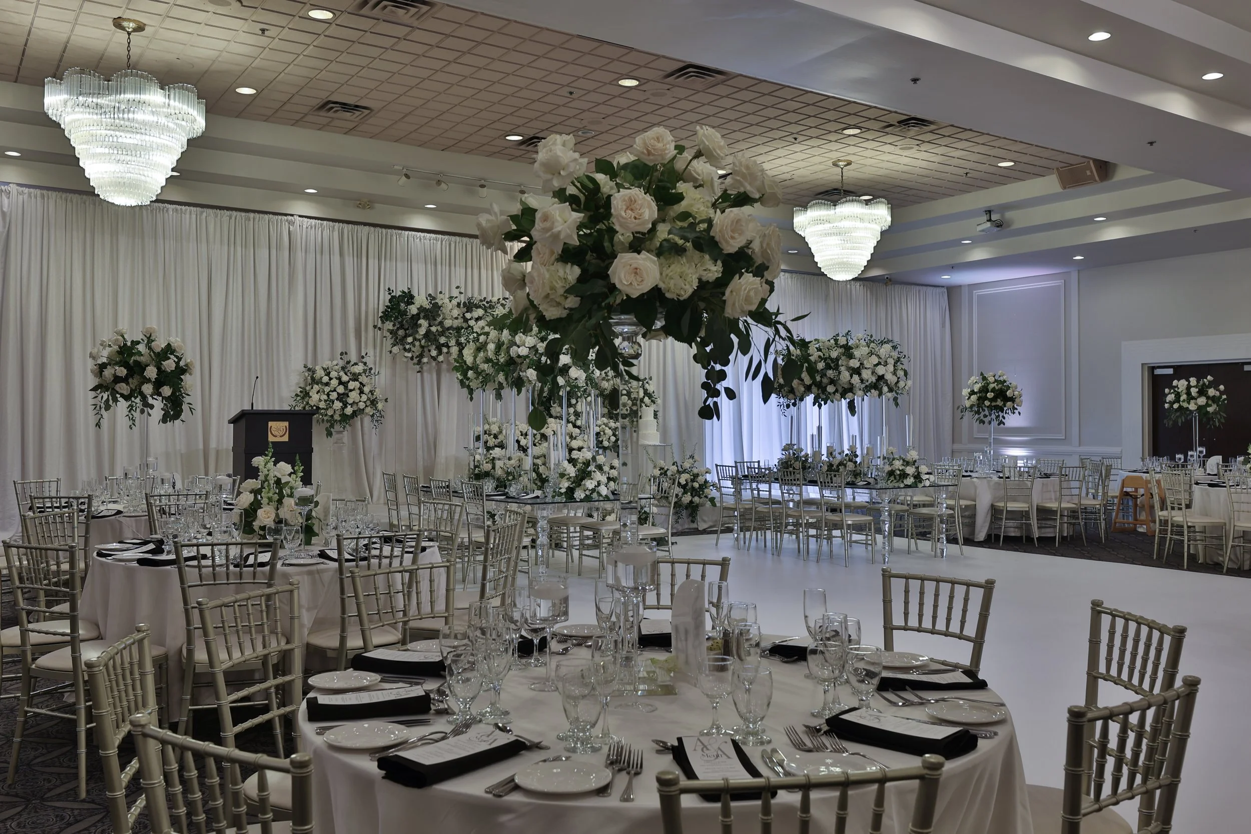 Mississauga Grand-banquet hall-event-venue-decor (25).jpg