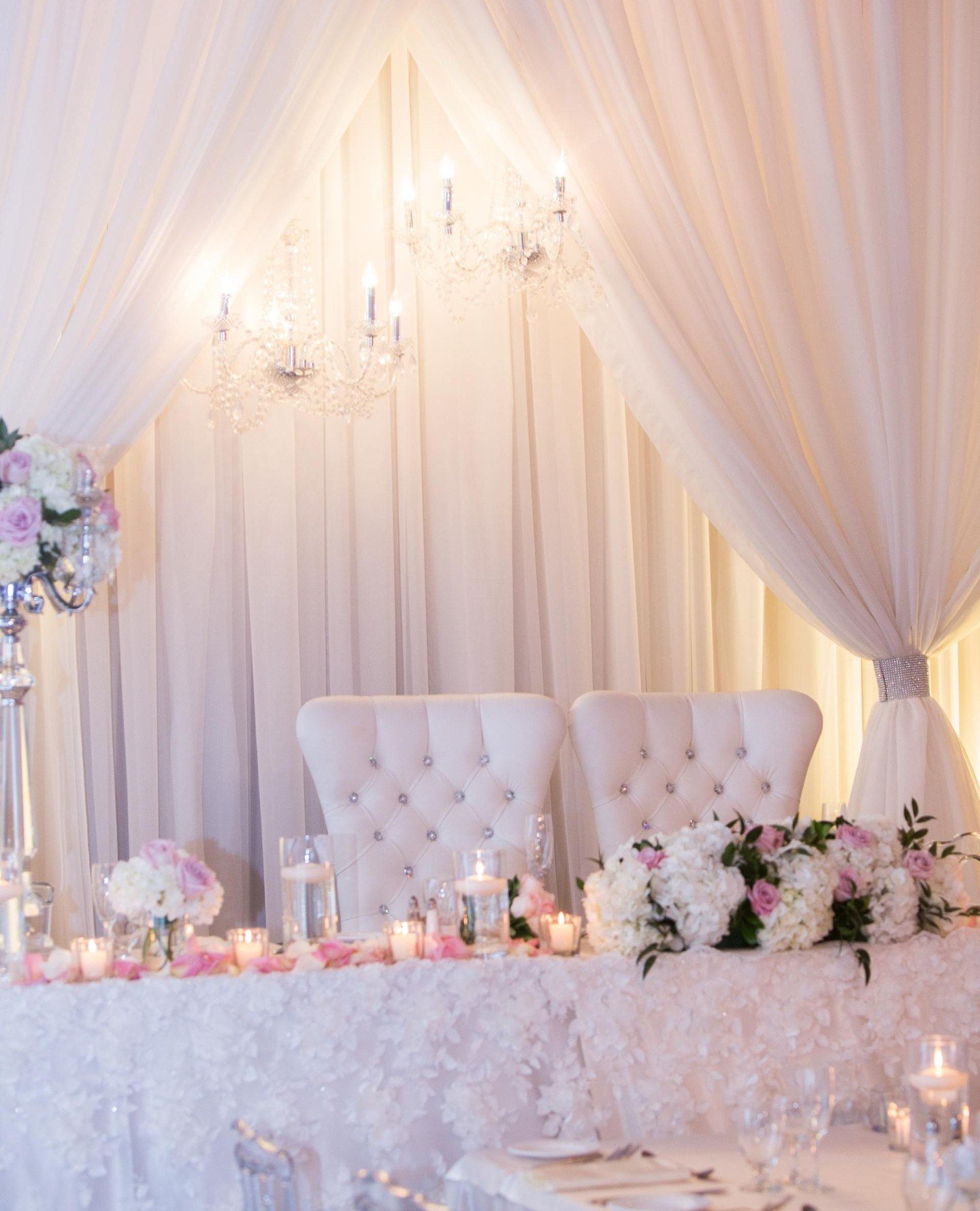 At Mississauga Grand, the head table is designed to be the centrepiece of your reception. Our upgraded linens add richness and sophistication, creating a backdrop that complements flowers, candles, and personal touches.⁠
⁠
⁠
.⁠
.⁠
.⁠
.⁠
.⁠
⁠
#wedding