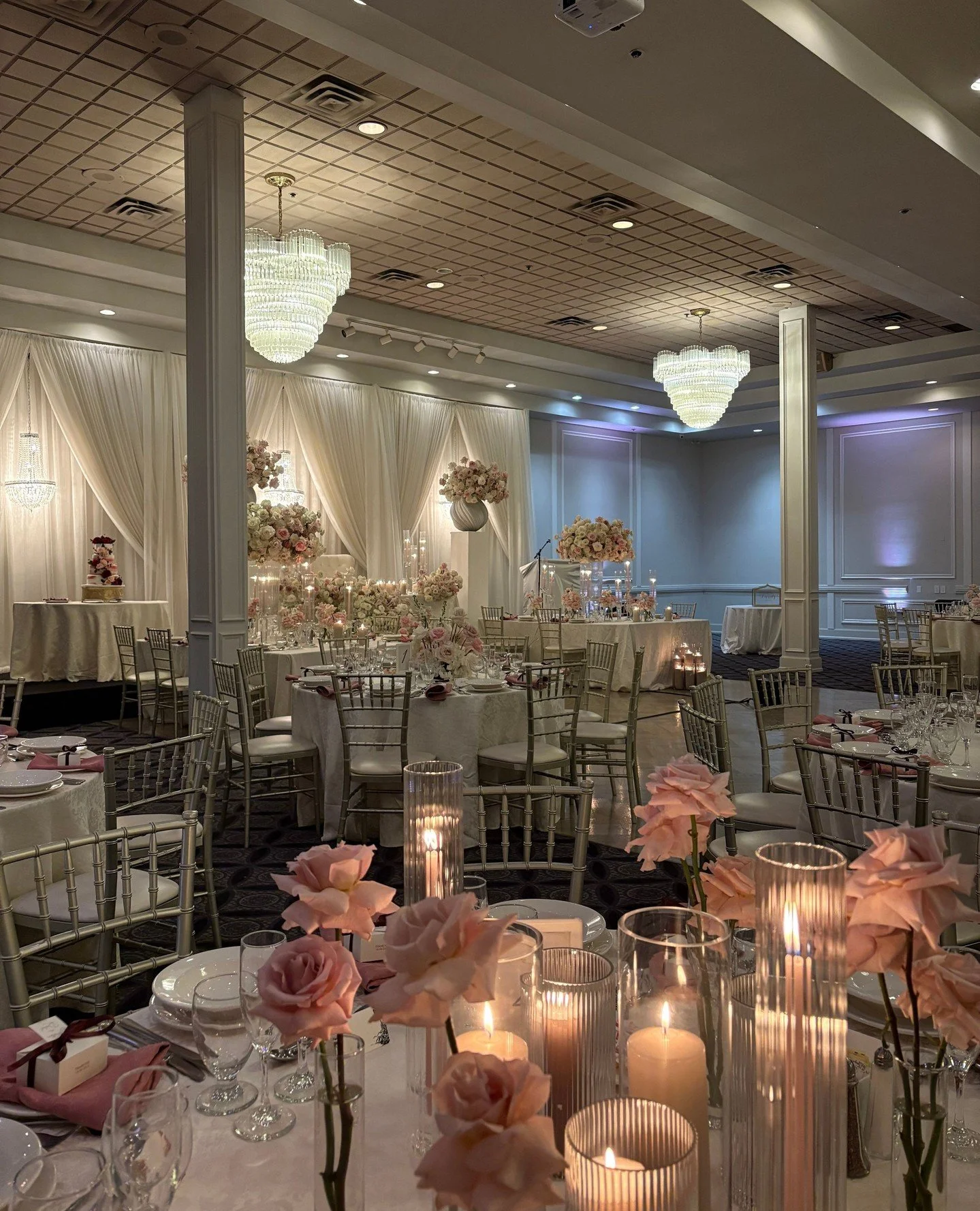Our ballroom at Mississauga Grand is designed for timeless elegance. Neutral tones create a sophisticated backdrop for your celebration, highlighting the head table while allowing your personal touches to shine. Every guest table is arranged to compl