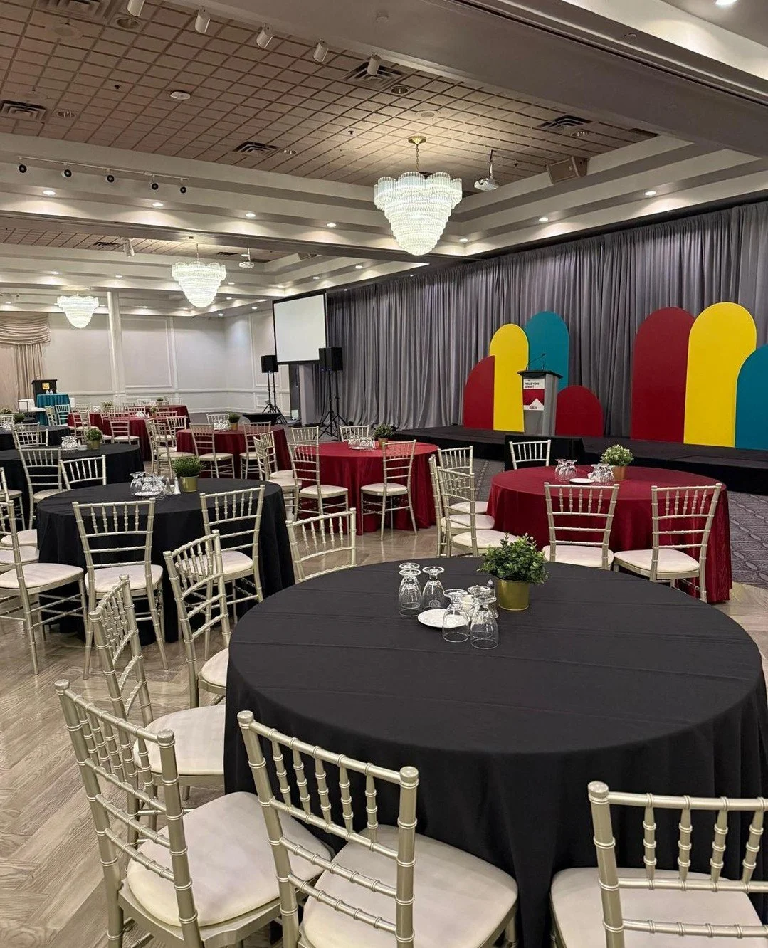 Corporate occasions, made grand.⁠
⁠
From executive meetings to company celebrations, Mississauga Grand offers an impressive setting for bringing teams and clients together.⁠
⁠
⁠
.⁠
.⁠
.⁠
.⁠
.⁠
.⁠
⁠
#weddingvenues #CorporateEvents #EventPlanning⁠
#mis