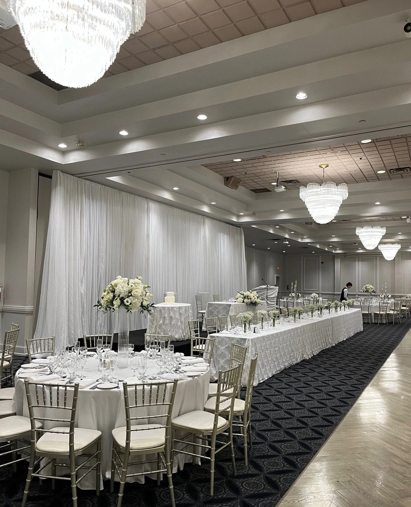 Timeless elegance begins at the entrance.⁠
⁠
⁠
.⁠
.⁠
.⁠
.⁠
.⁠
⁠
#weddingday #mississaugavenues #weddingvenue #MississaugaGrand