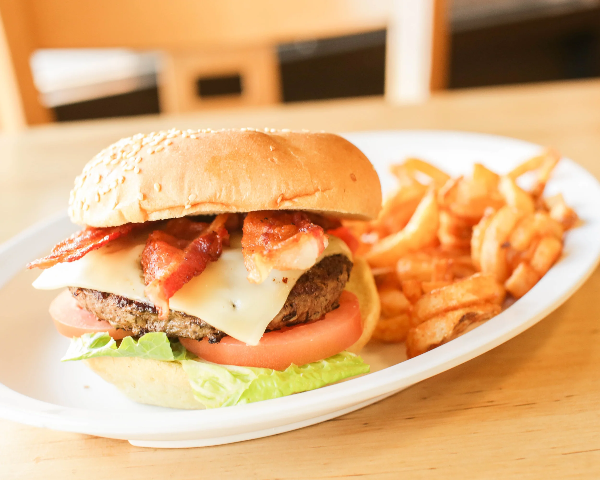 Cookin-cafe-bacon-cheesburger-fries.jpg