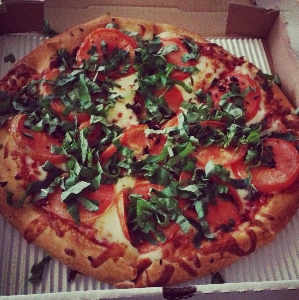 gino's pizza - margherita.jpg