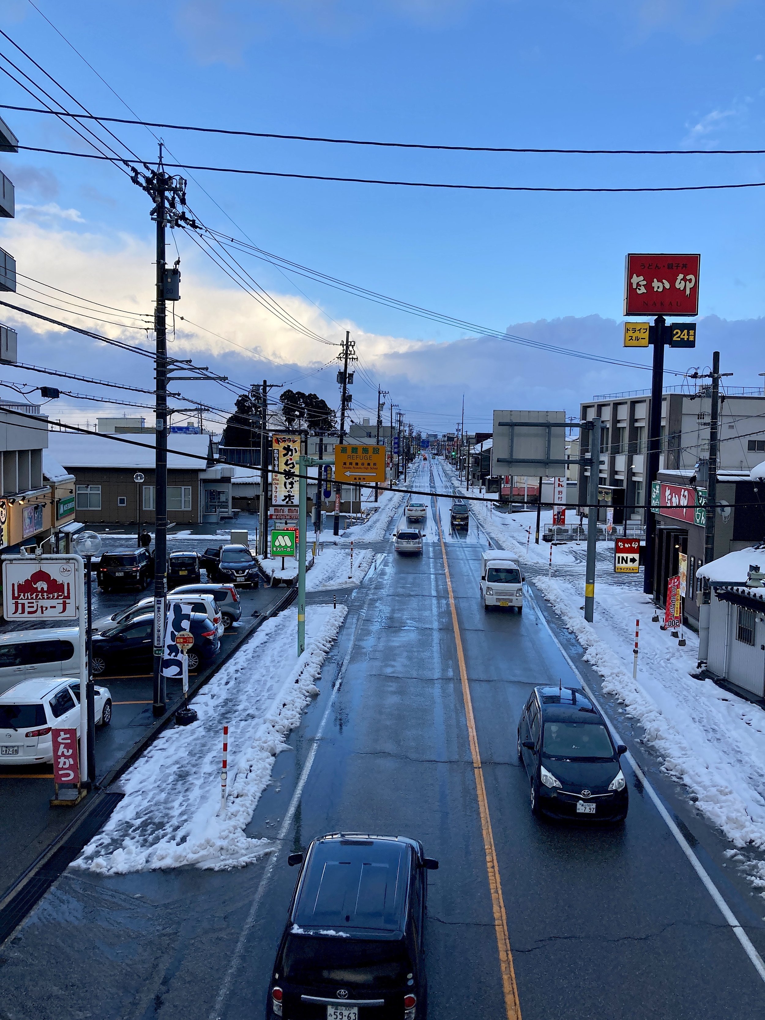 雪後の街並み Takaoka street after snow