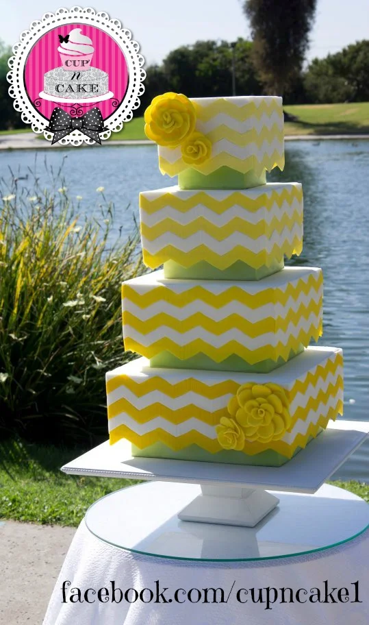 lemon and green cupncake.jpg