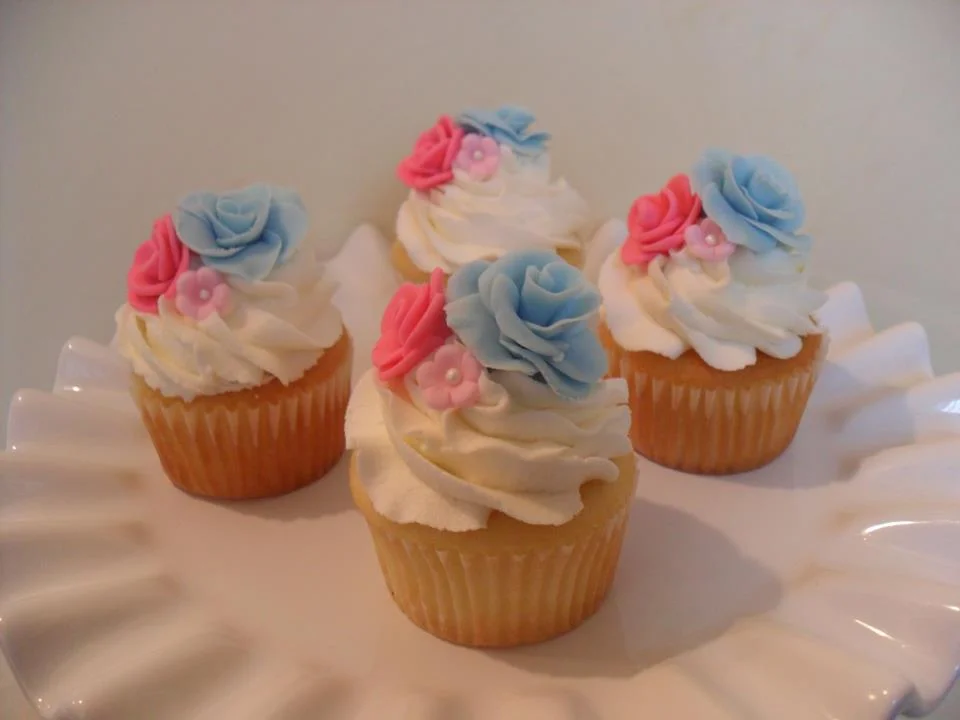 shabby chic cupcakes.jpg