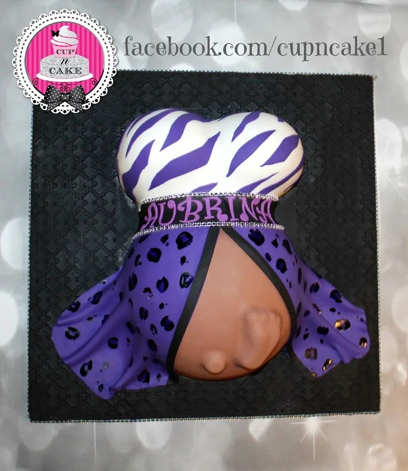 pregnant belly cake zebra.jpg