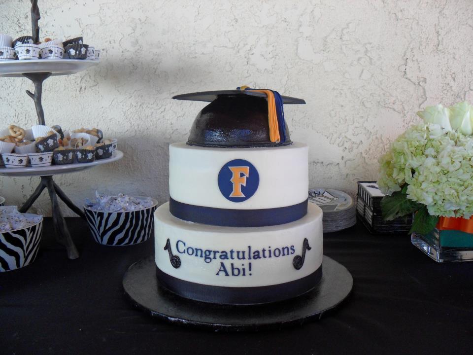 graduation cake blue.jpg