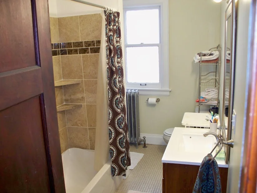 lower bath (3).JPG