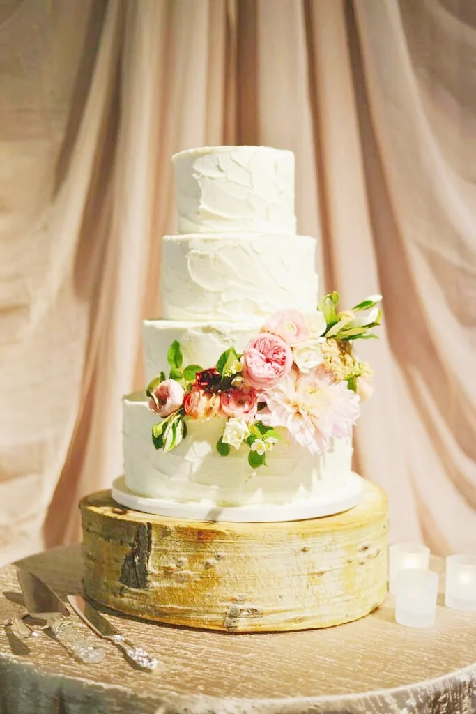 Sundance-Utah-wedding-cake-16.jpeg