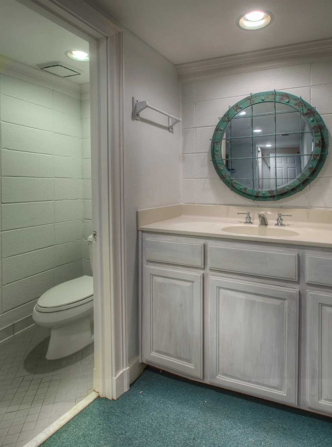 430 bath-basement.jpg