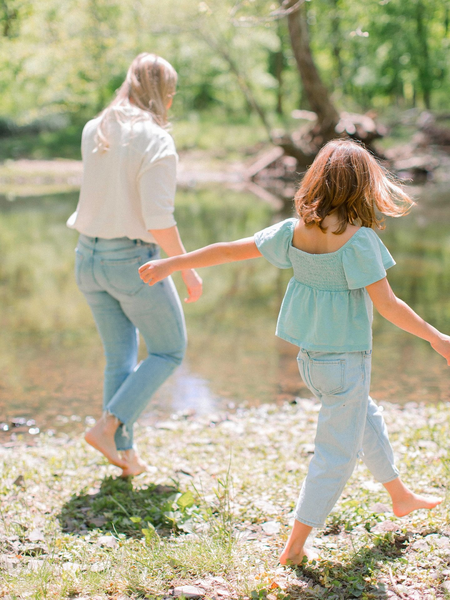 Nothing quite like a candid creek session! Hard to believe we are almost in August - Book your end of summer/early fall session today!

#babyphotography #paphotographer #abigailjill #family #familyphotographer #pafamilyphotographer #montgomerycountyp