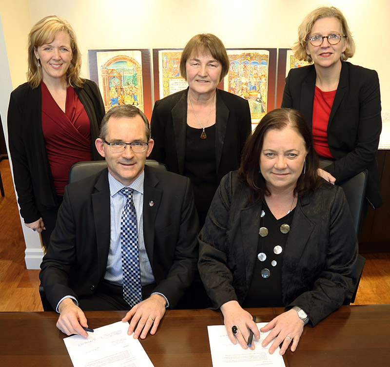 Front: Dr. Robert Summerby-Murray, President, Saint Mary's University; Nancy Noble, Director and CEO, Art Gallery of Nova Scotia ; Back: Erin Sargeant Greenwood, Vice-President of Advancement, Saint Mary's University; Judy Dietz; Diane Chisholm, Chief Advancement Officer, Art Gallery of Nova Scotia