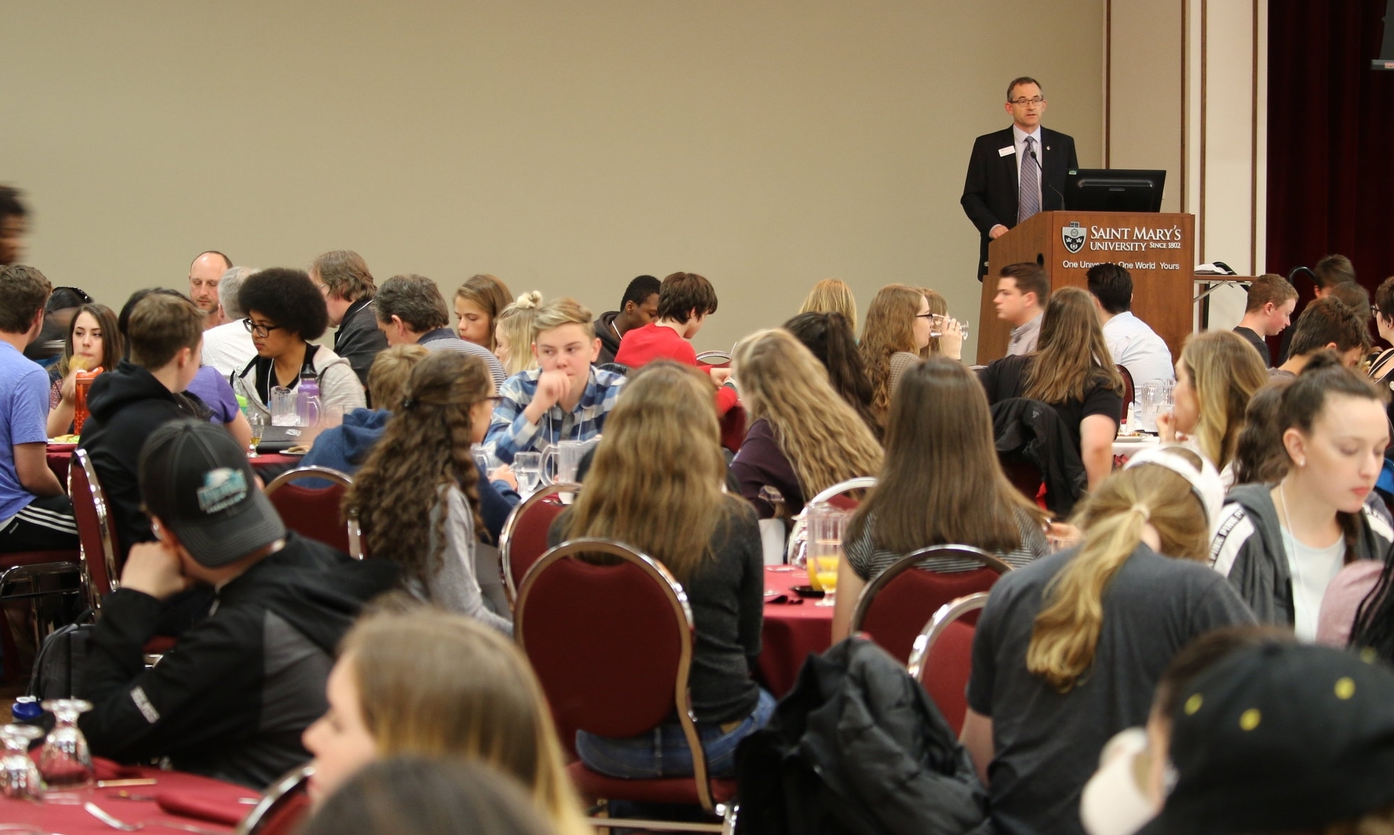 Saint Mary's President Dr. Robert Summerby-Murray addresses AP students