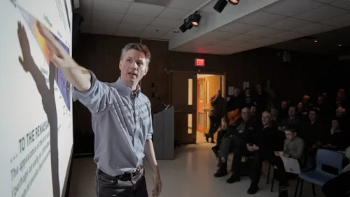 SMU Astronomer Wins Qilak Award for Astronomy