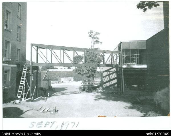  Construction of the pedway between McNally and Loyola buildings.  &nbsp; 