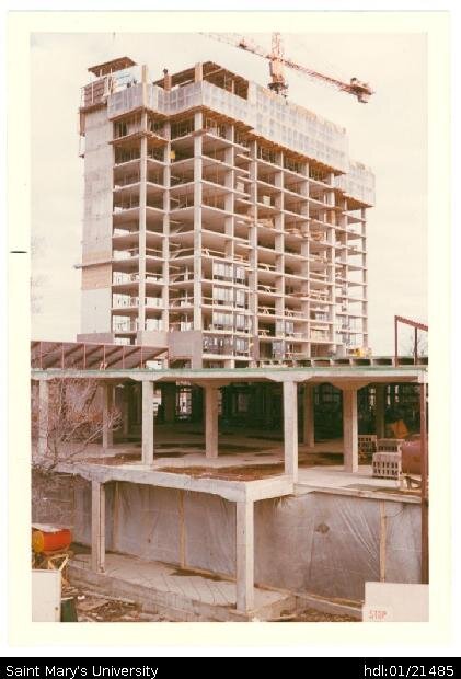  Photograph of the construction of Loyola residence during winter. 