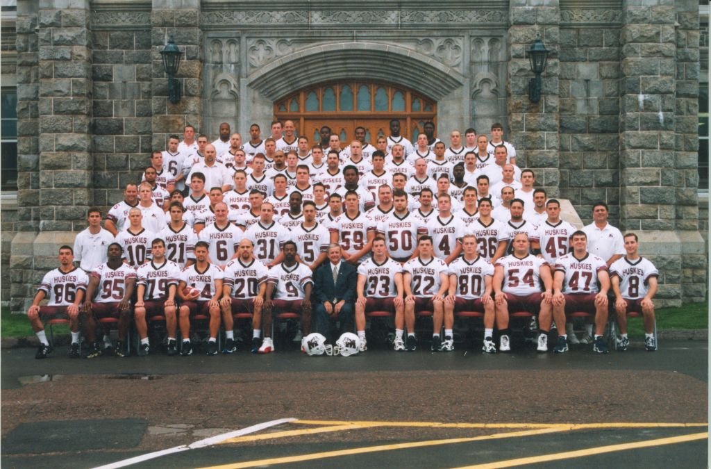 Saint Mary's Huskies Team Photo with Dr. Ken Ozmon, 1998 