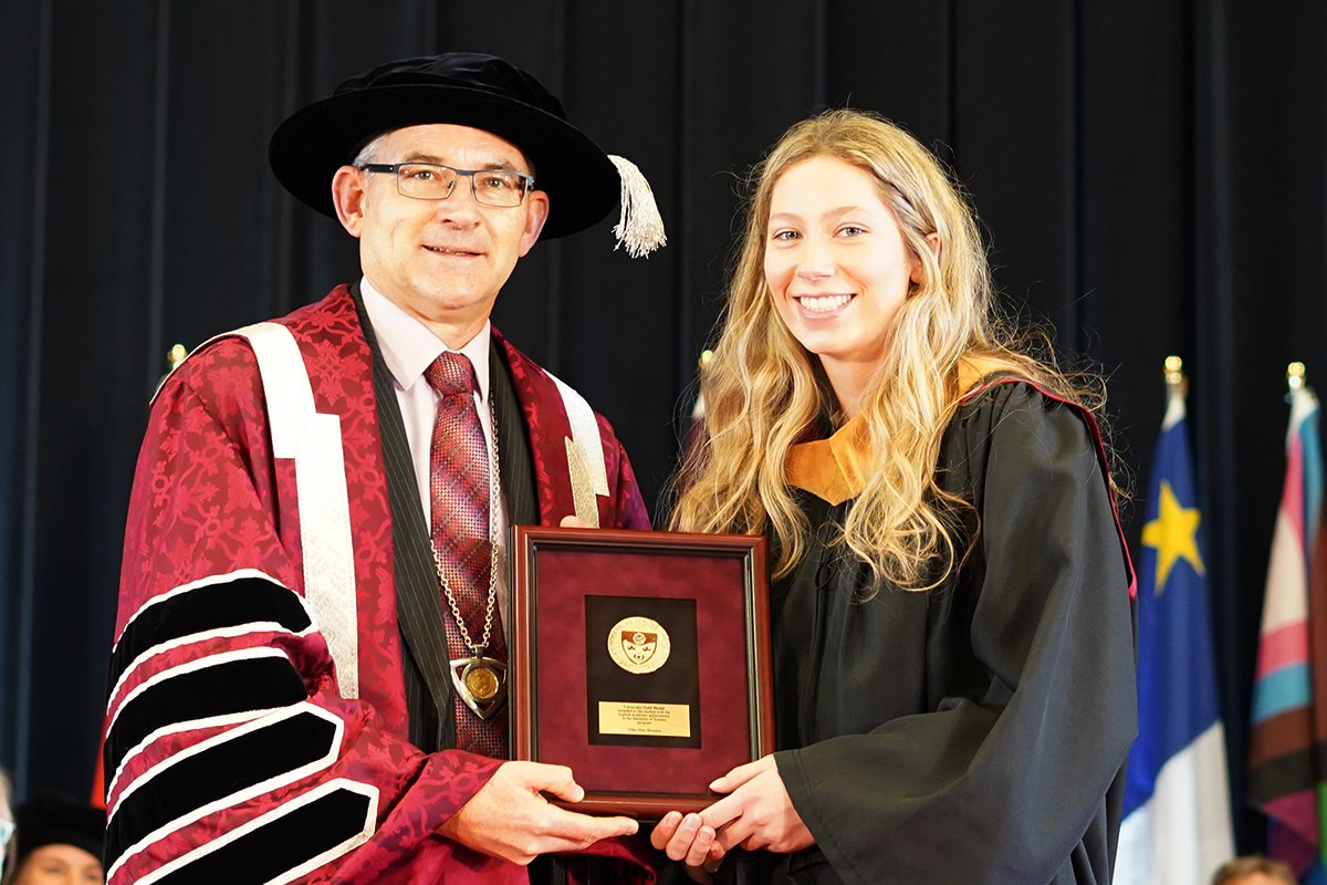  Abby Brouwer with President Summerby-Murray 