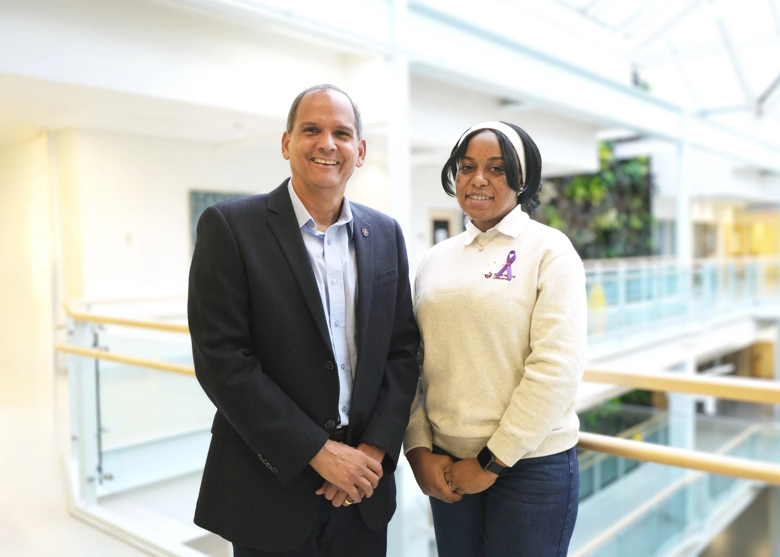  President Michael Khan with Mishka Hemmings, recipient of the 2025 Montreal Women’s Memorial Scholarship 