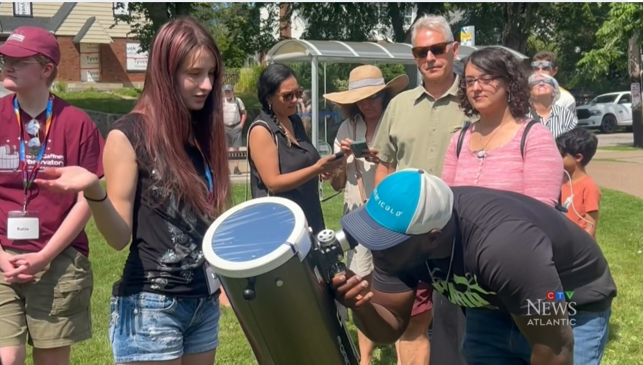 Eclipse-viewers gather for Saint Mary’s event