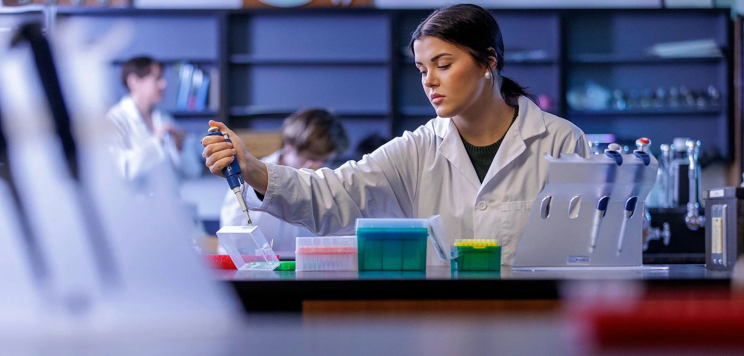 Bio Lab 2 (3).jpg