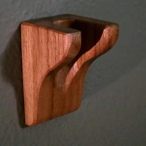Making a small walnut tool holder