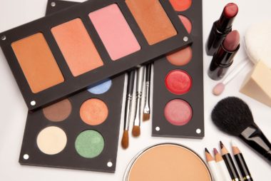 Must-Follow Hacks for Packing Makeup in a Carry-On