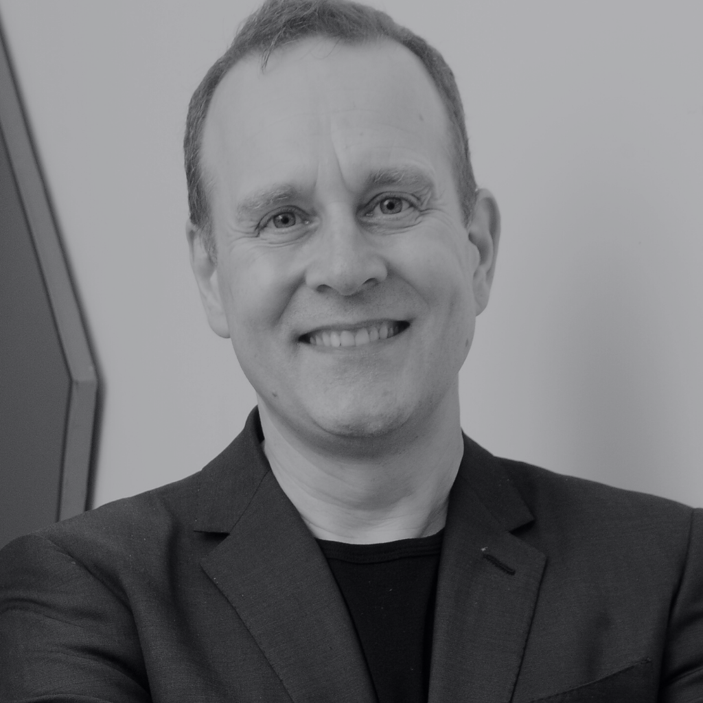 181: Chris Hirst - "The No Bullsh*t Leader"