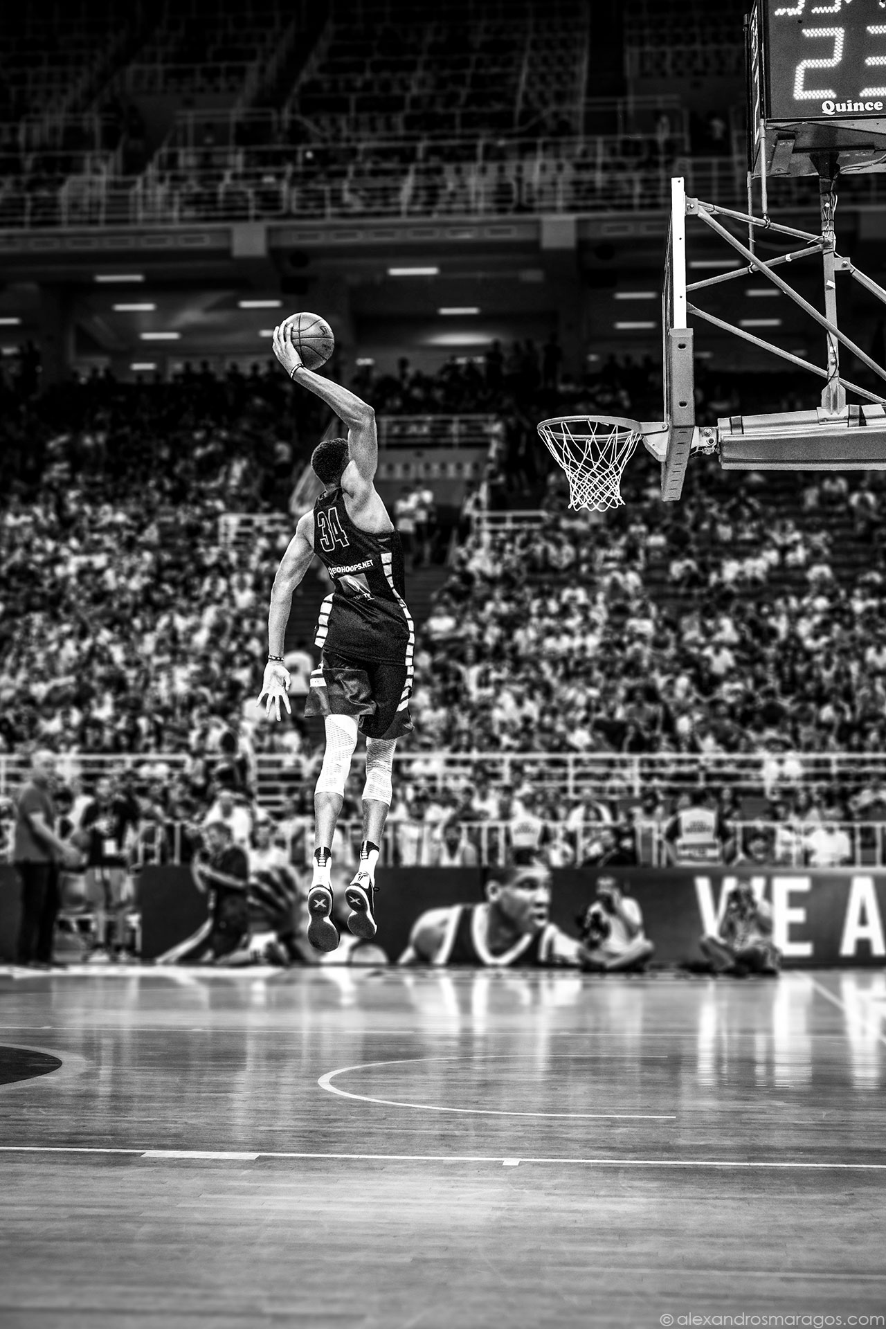 giannis antetokounmpo black and white