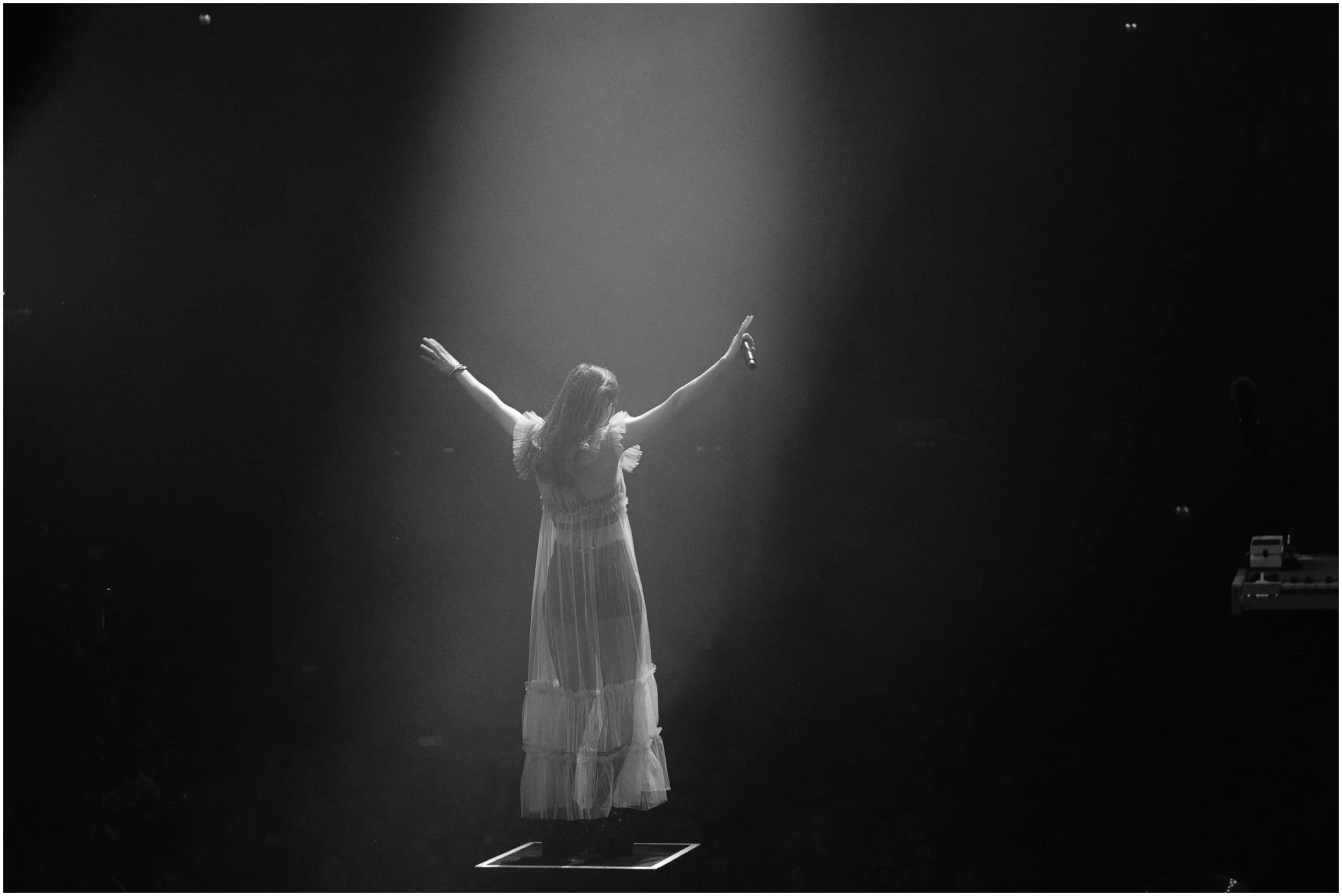 20190216_Chvrches-Glasgow-Hydro_032_WEB.jpg